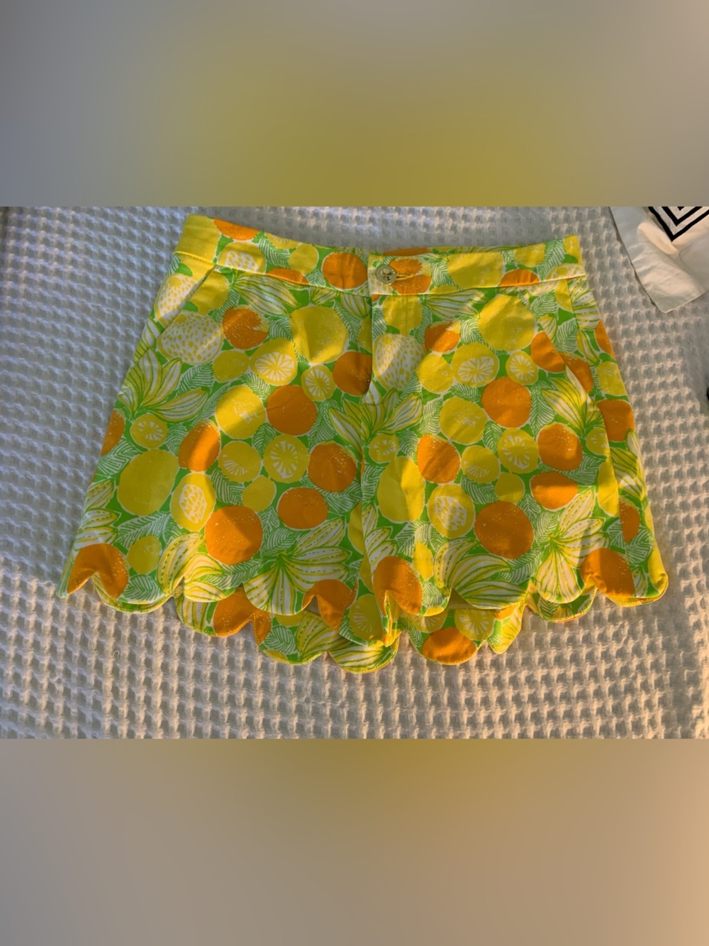 NWOT Lilly Pulitzer 5” Buttercup mid rise shorts size 4 Island Palm Zesty